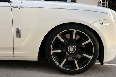 Roll Royce Ghost — view 2