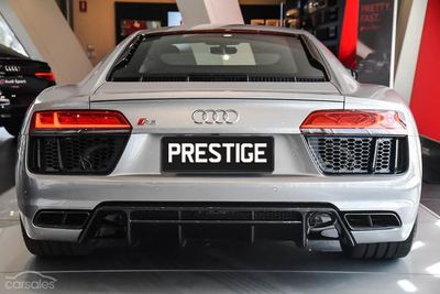 Audi R8 Coupe RWS — view 2