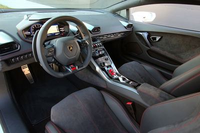 Lamborghini Huracan — view 3