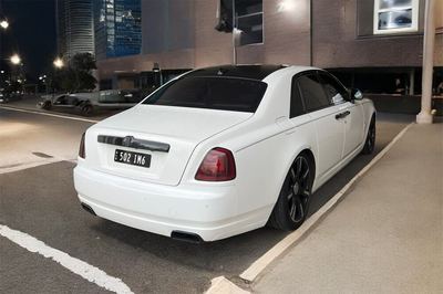 Roll Royce Ghost — view 3