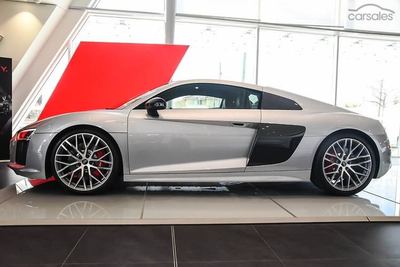 Audi R8 Coupe RWS — view 3