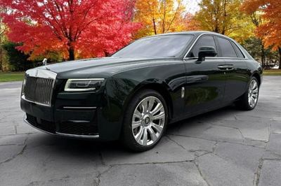 Rolls Royce Ghost — view 3