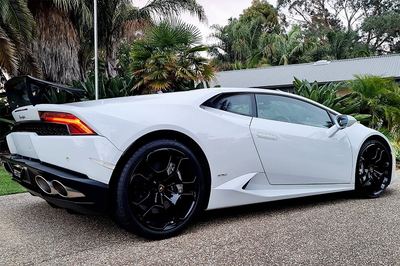 Lamborghini Huracan — view 4