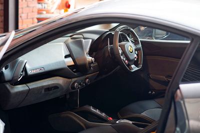 Ferrari 488 — view 4