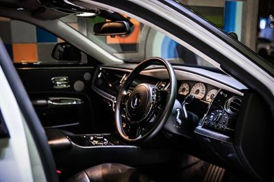 Roll Royce Ghost — view 4